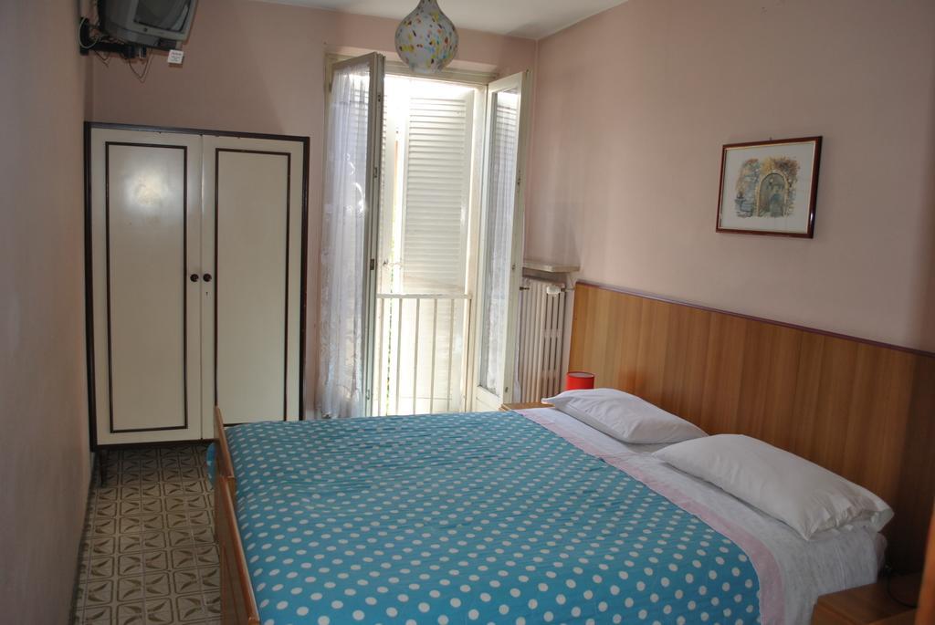 Albergo Alla Rocca Garda  Cameră foto